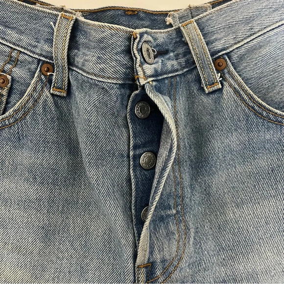 Levi's 501 High Rise Cut Off Denim Shorts in‎ Sierra Oasis - Picture 12 of 14